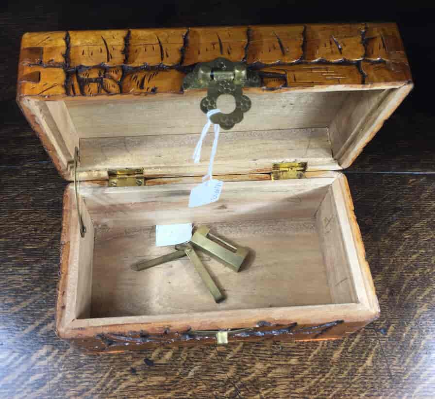 Small Chinese camphor box with lock-14034