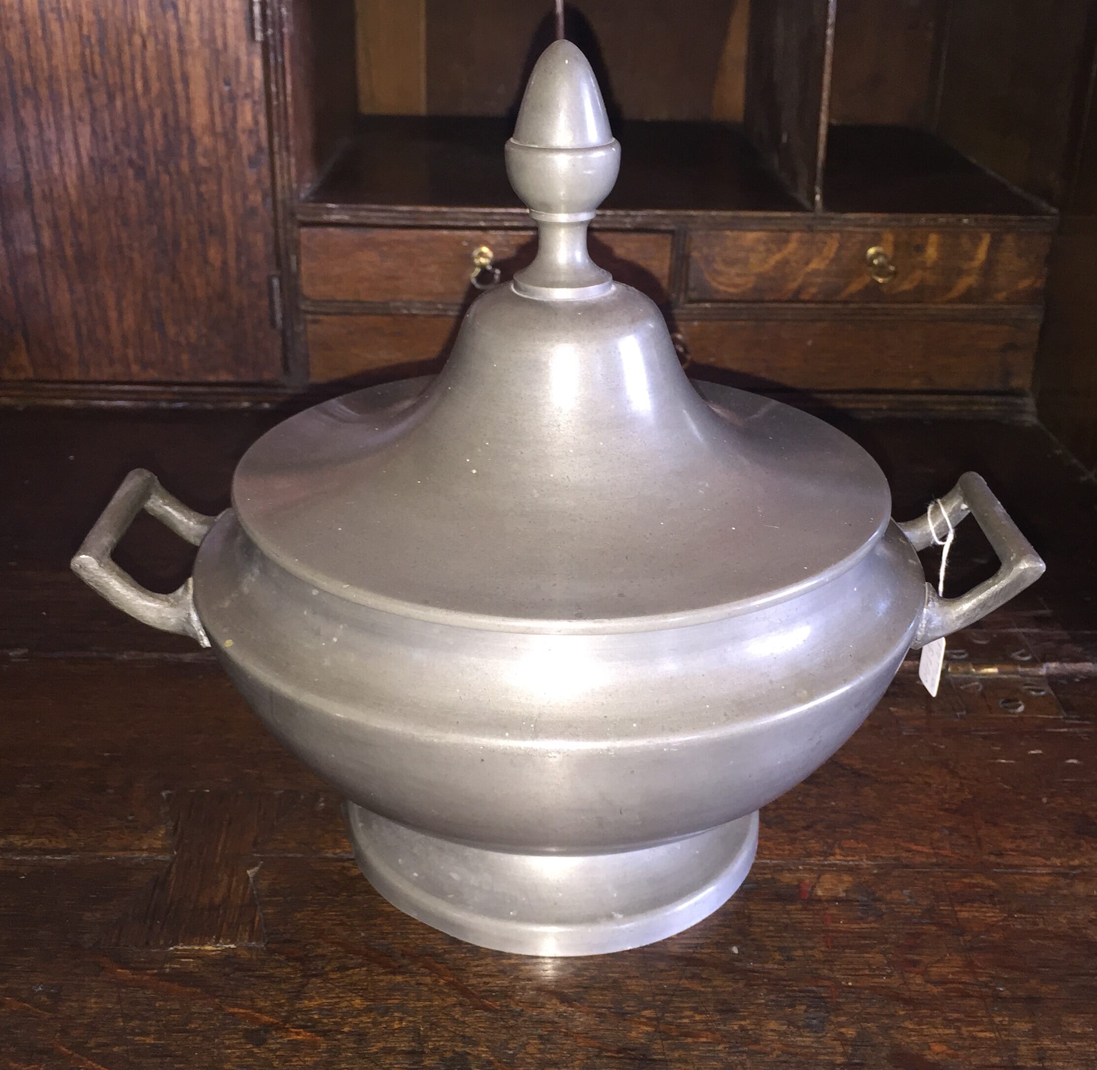 Lidded pewter tureen with two handles and acorn knob, 19th C-0