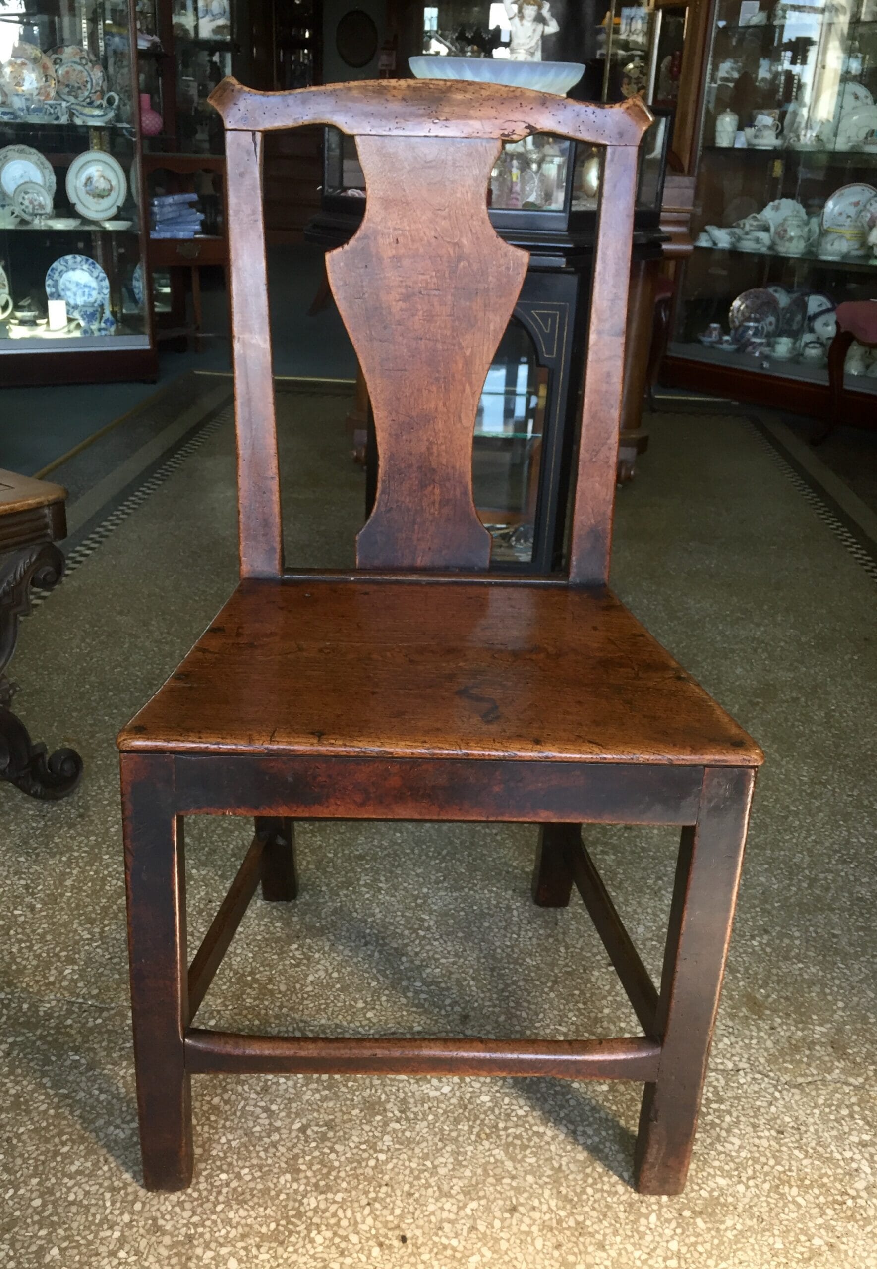 Country elm chair, vase shape splat, c.1800-0