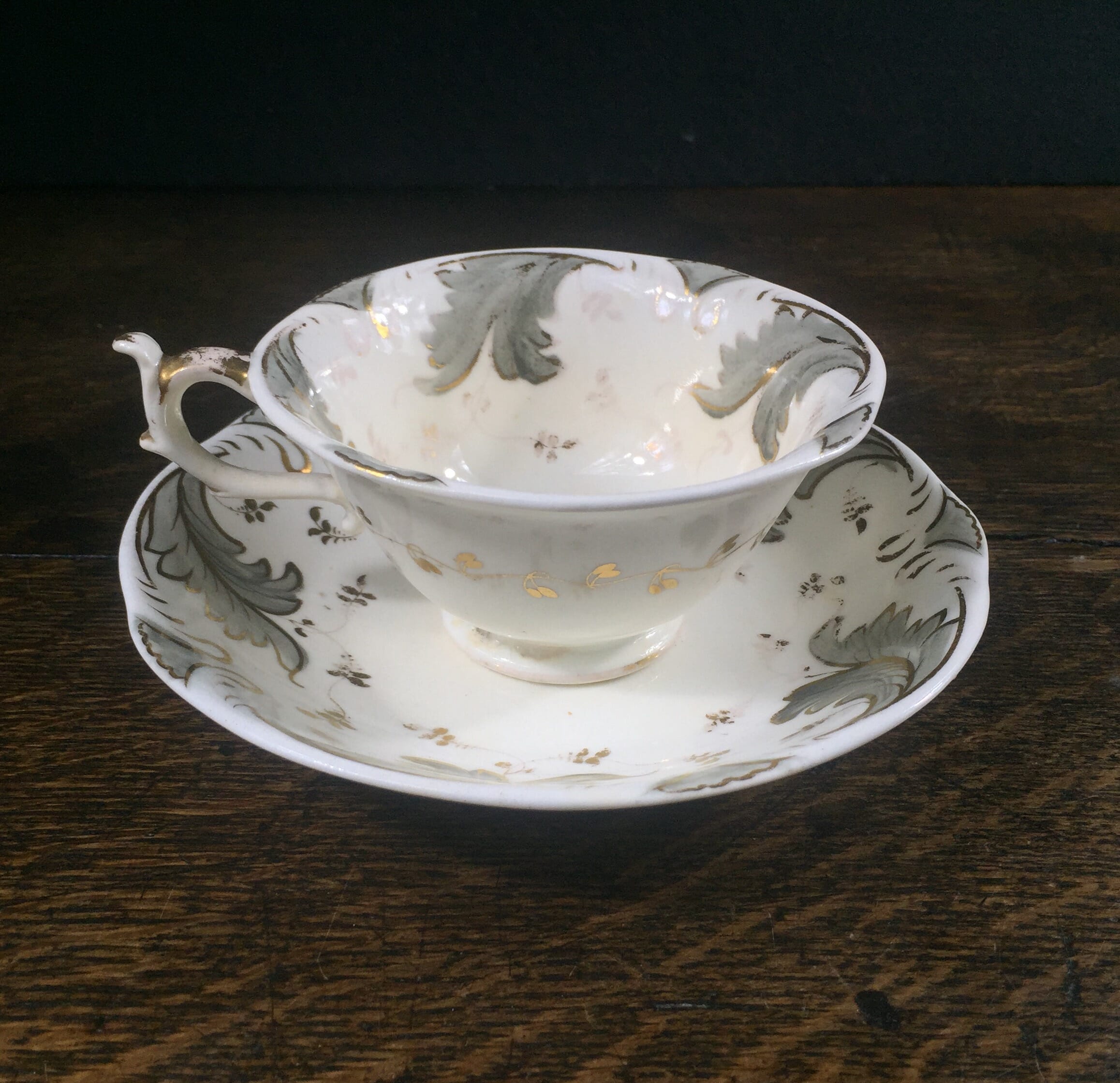 Rockingham teacup, grey foliage pattern #1168, c.1830-0