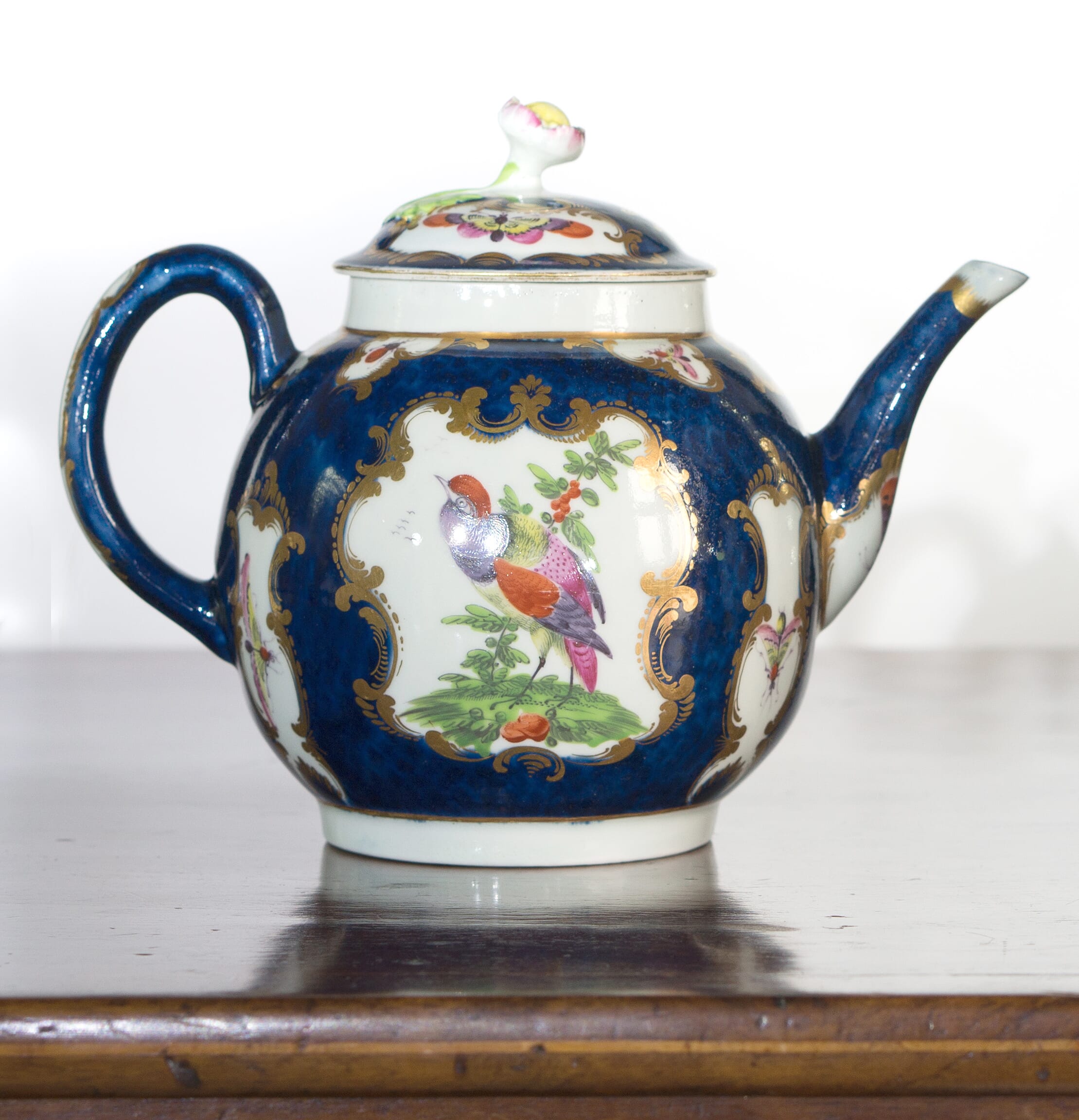 Worcester Scale Blue teapot, rococo panels of exotic birds, c. 1770-0