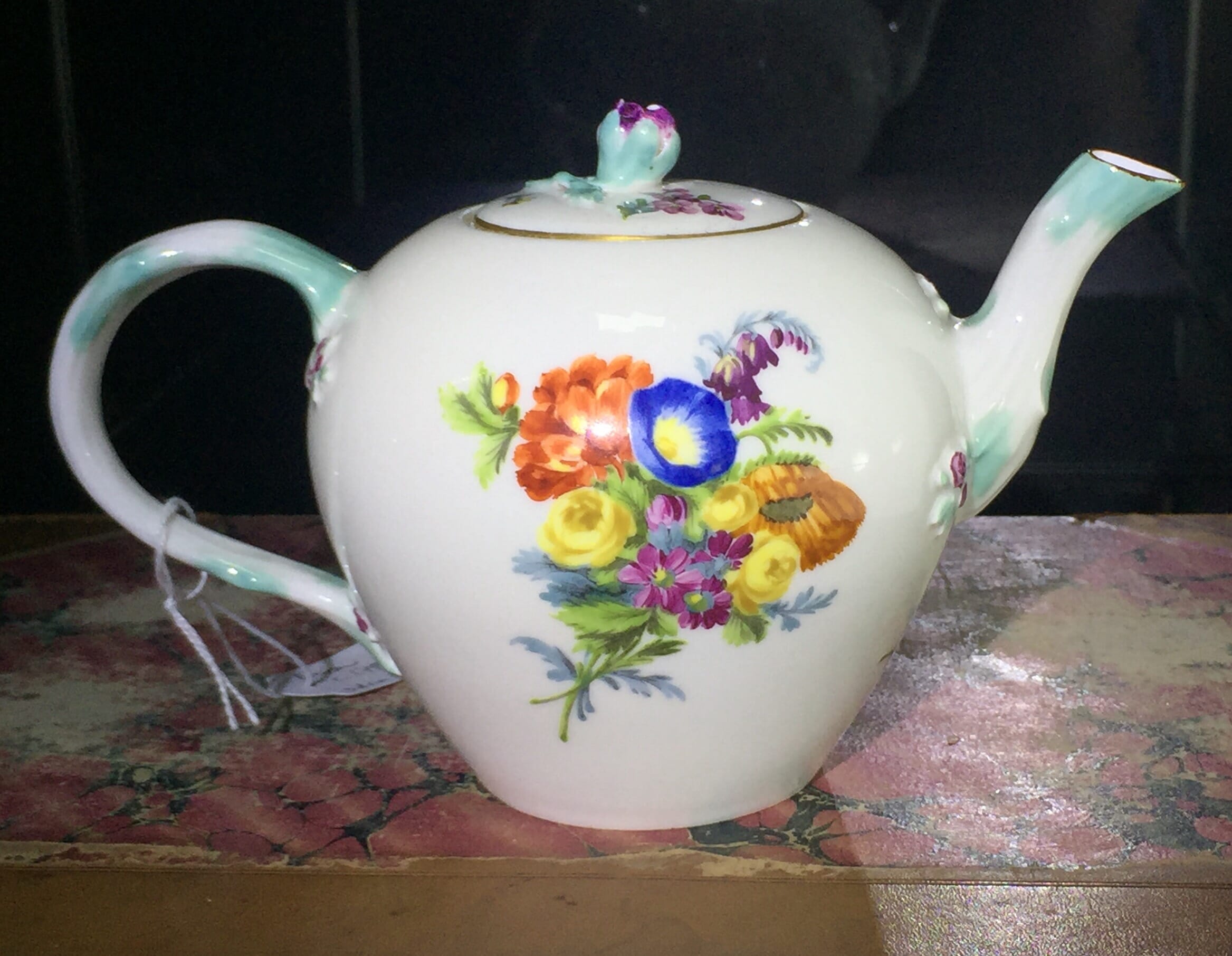 Meissen teapot, flower sprays, c. 1780-0