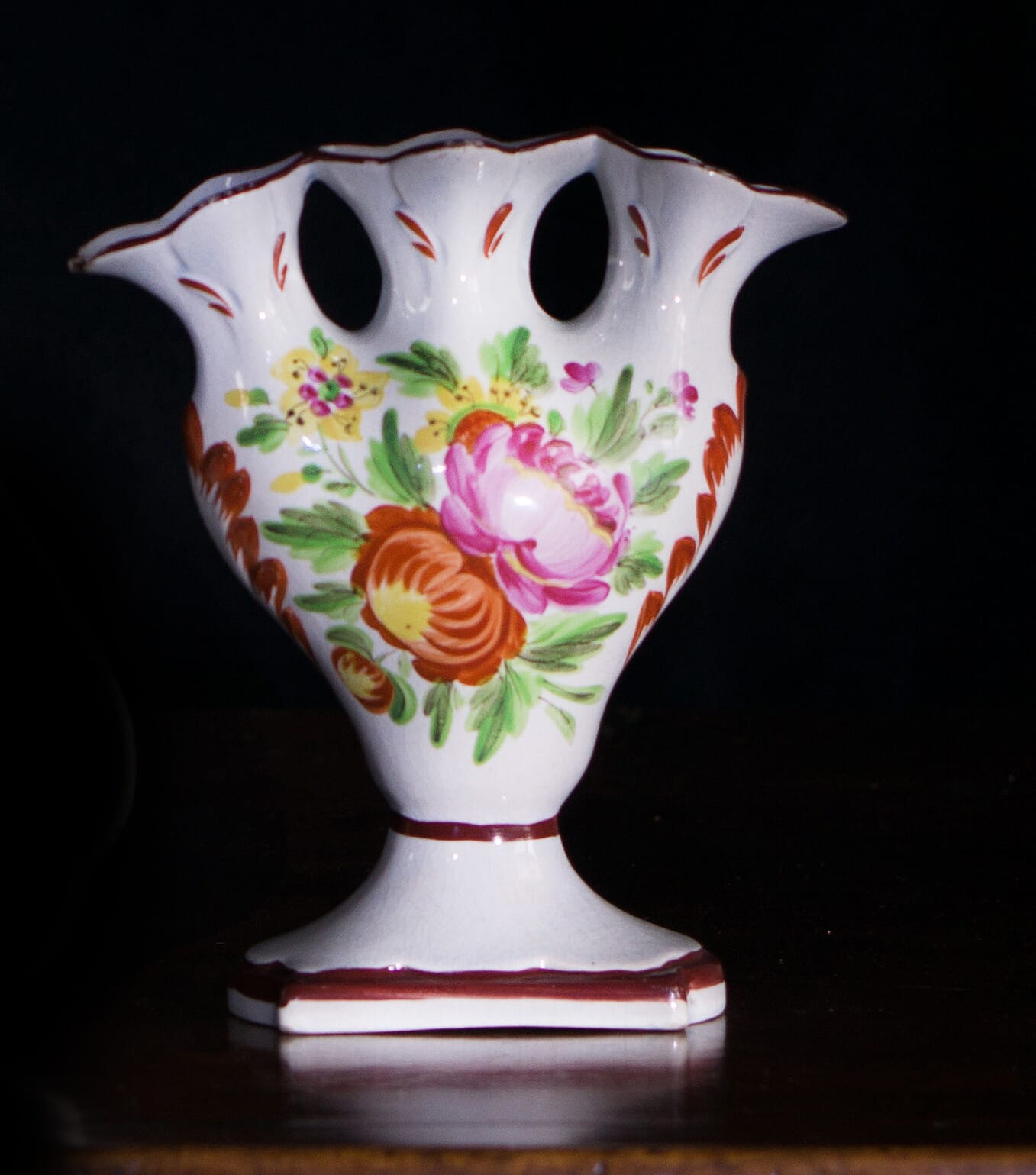 English pearlware tulip vase, three spout, c. 1800-0