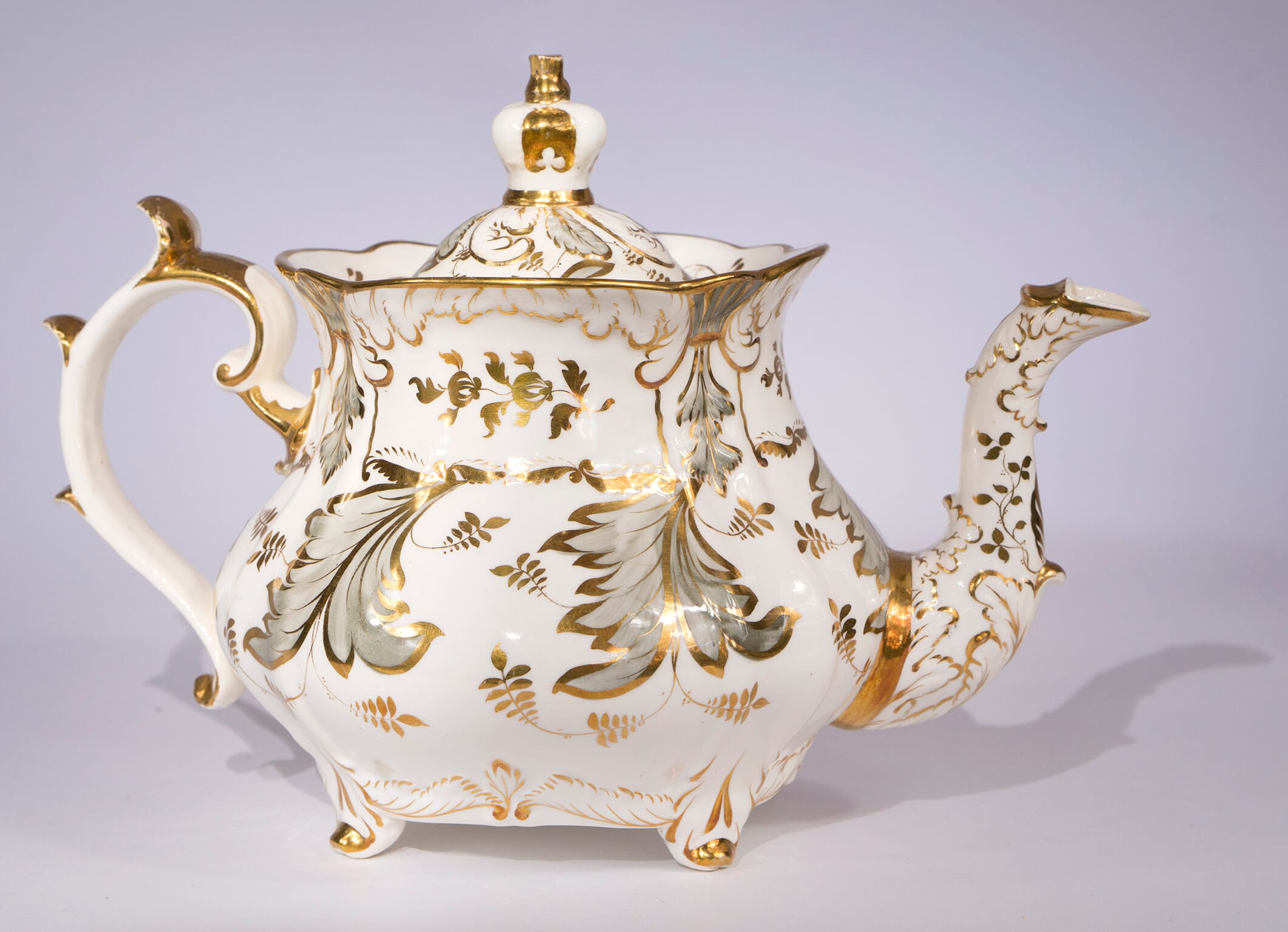 Rockingham teapot with crown knop, c. 1830-0