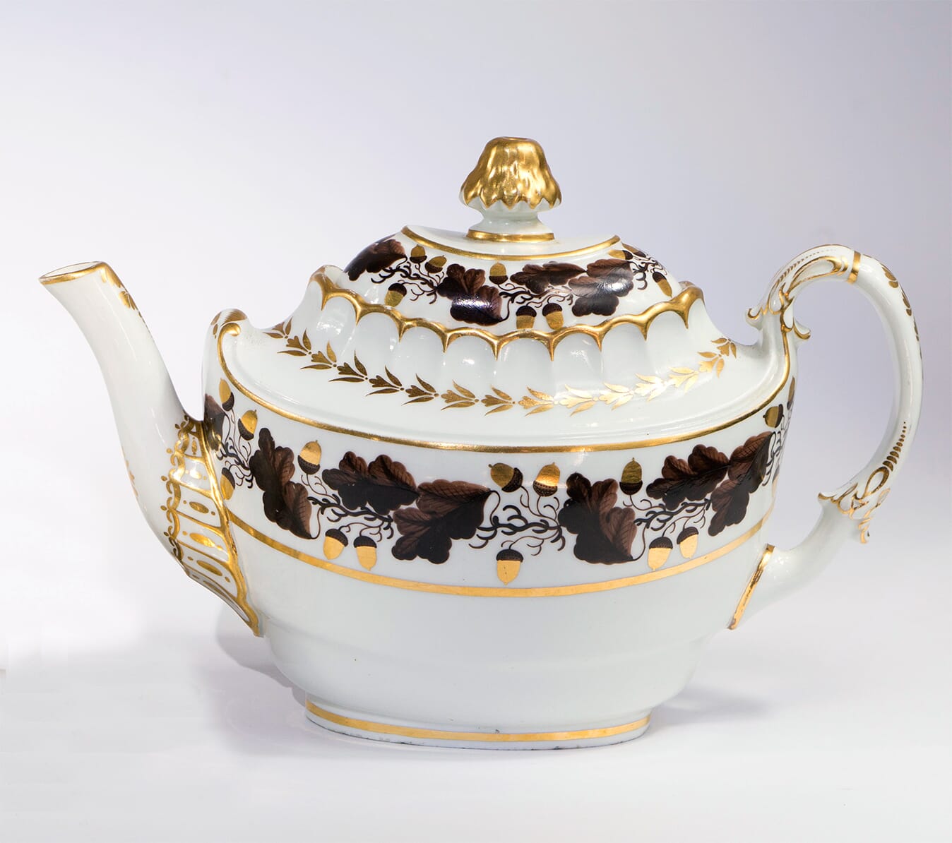 Barr Worcester teapot, acorns & oakleaves, c. 1800-0