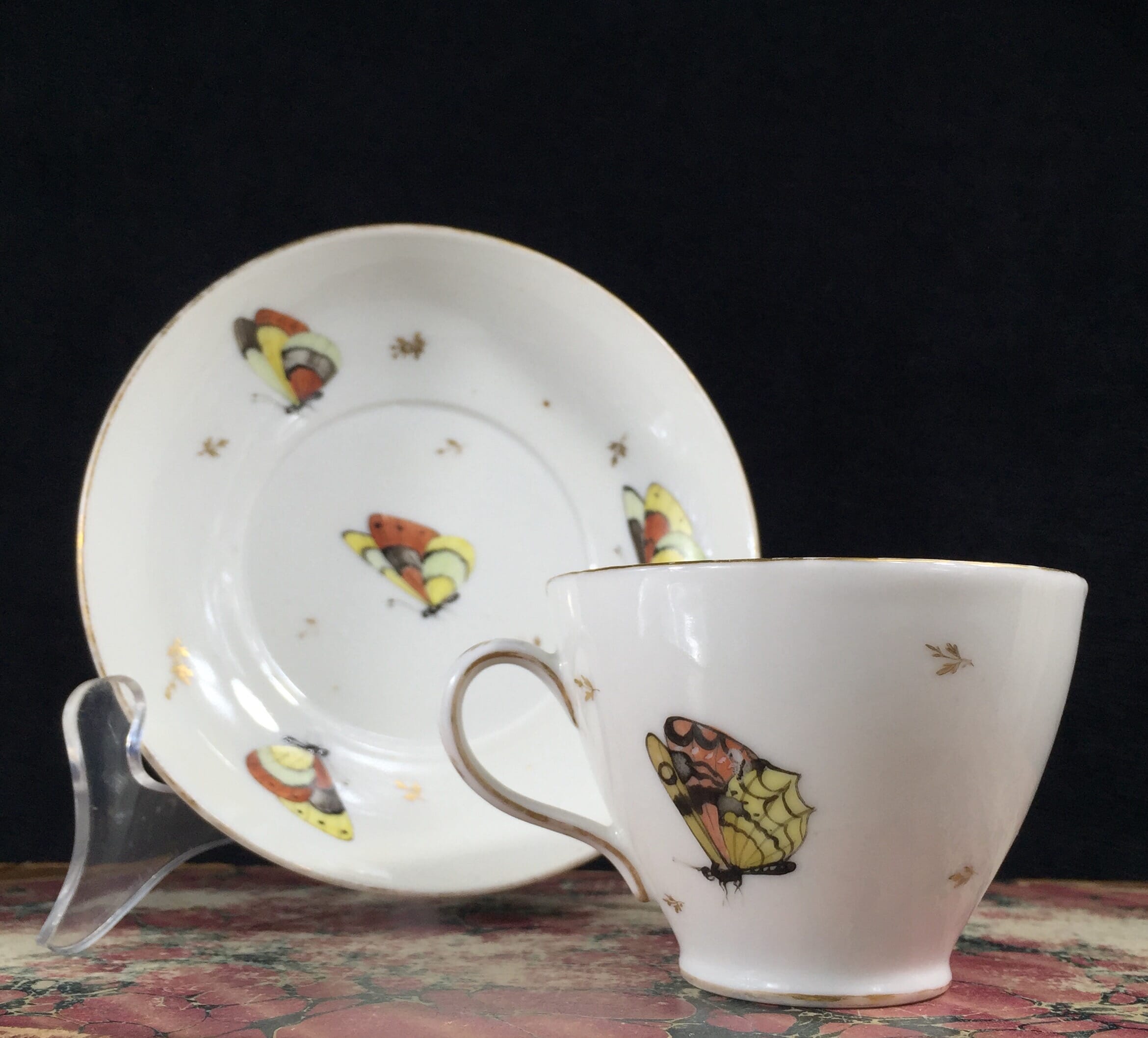French cup & saucer, butterflies, c.1800-0