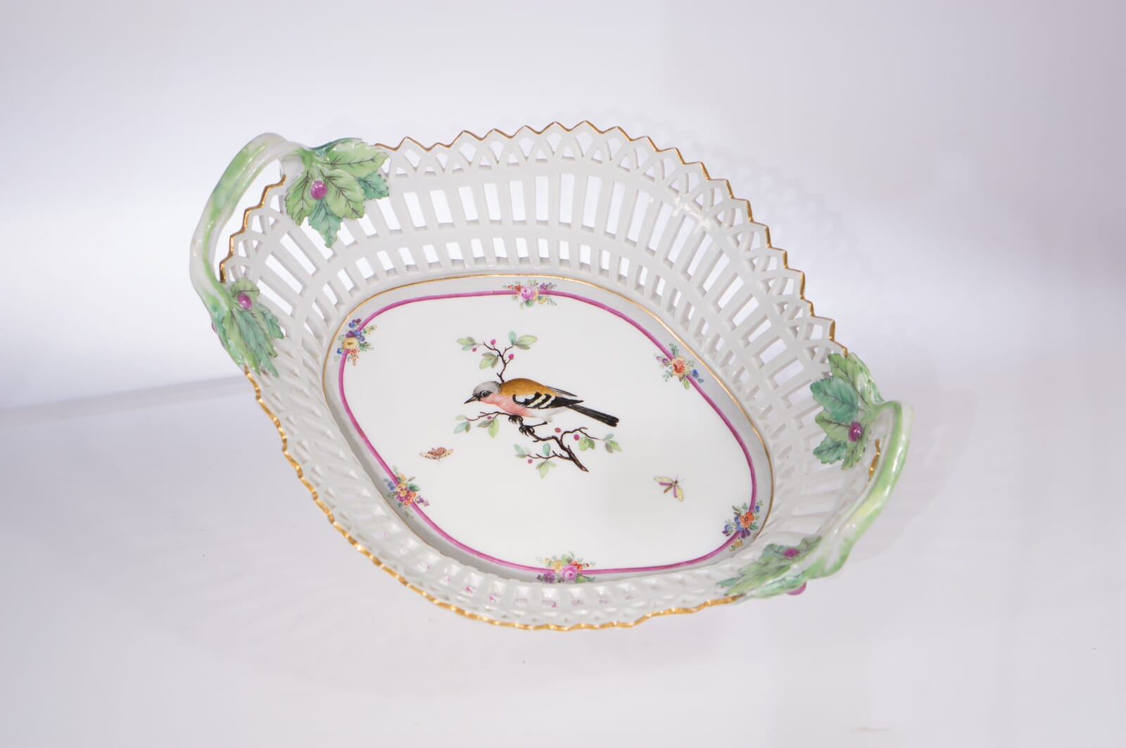 Berlin porcelain basket with bird, C. 1800-0