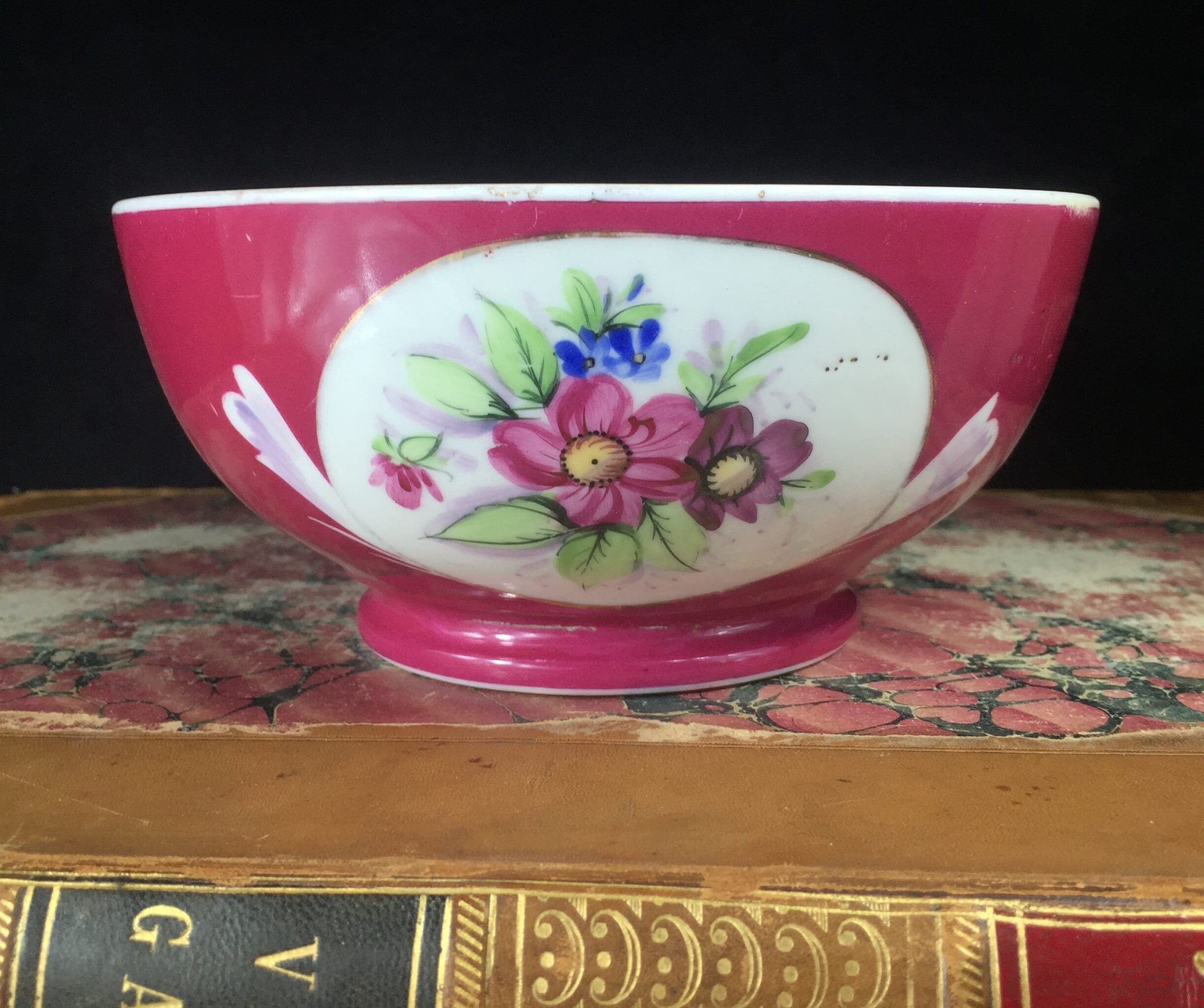 Russian porcelain bowl with flower dec, red ground, 19th century -0