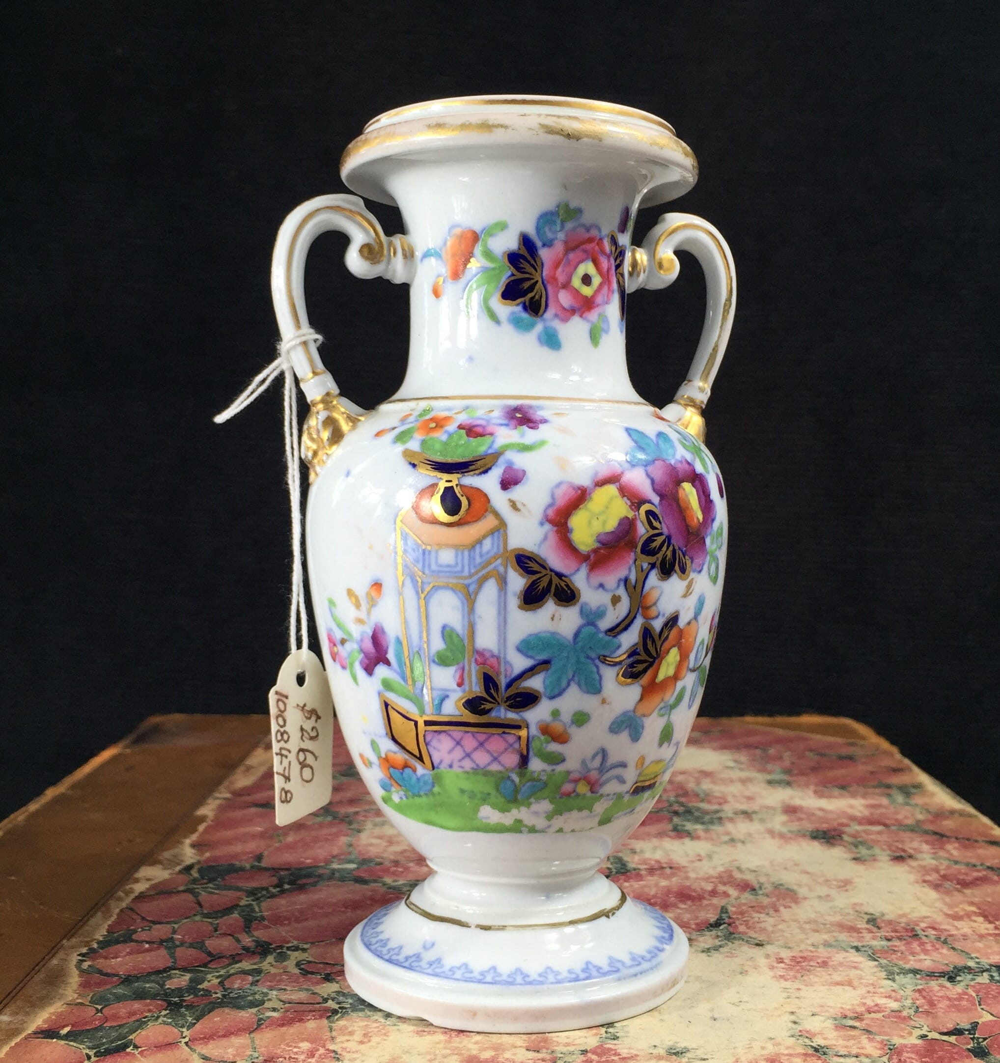 Ironstone classical vase, Chinese pattern, Circa 1820-0