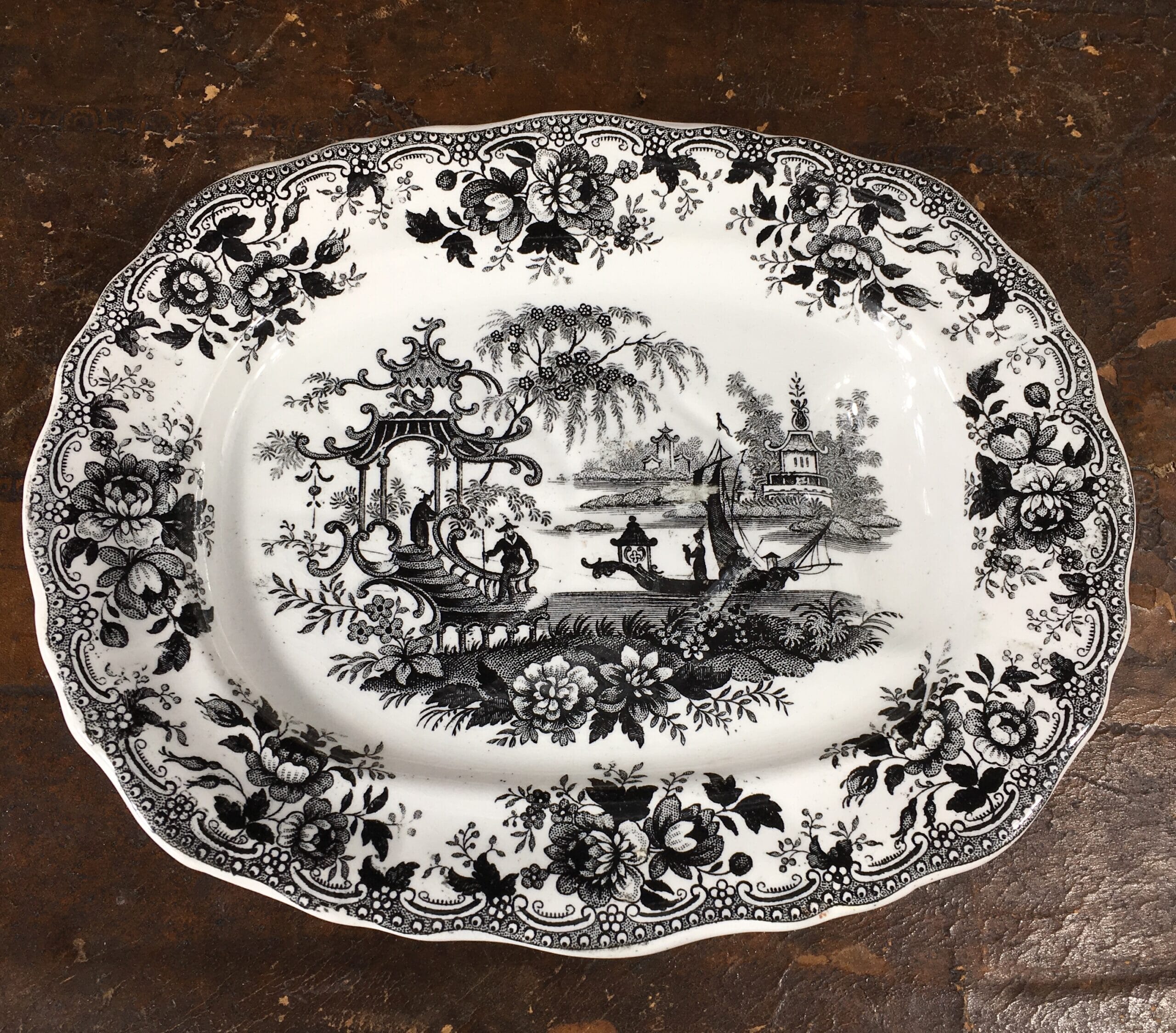 Childs service meat platter 'well & tree' black chinoiserie prints, c. 1840-0