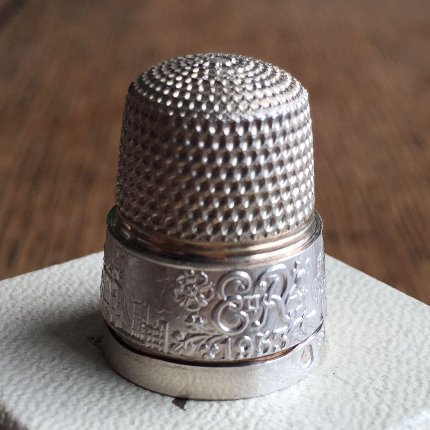 ER II coronation thimble, sterling silver 1953-0