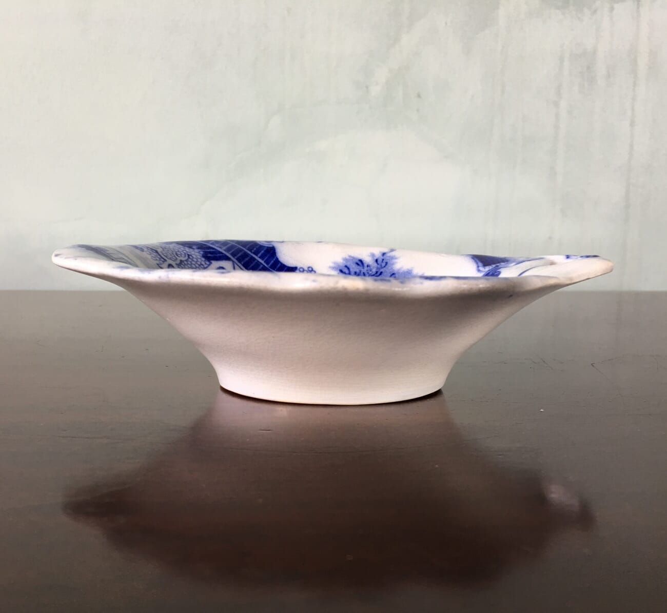 Willow pattern leaf form dish, mid-19th century -17382