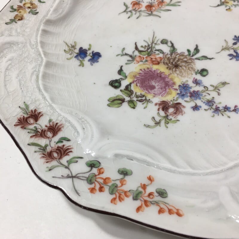 Chelsea plate, Rococo moulding with flowers, Red Anchor circa 1760-23076