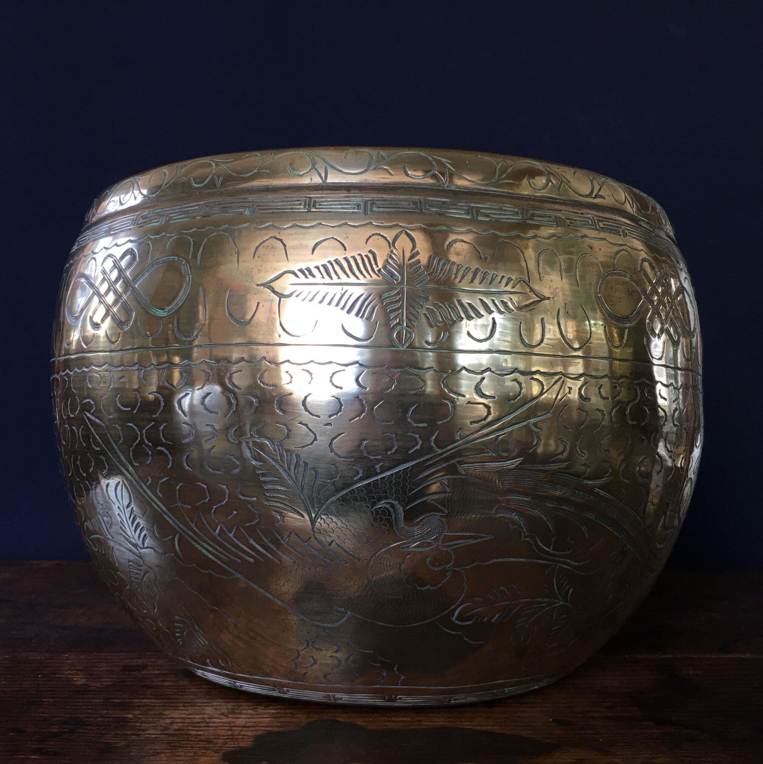 Chinese brass jardiniere decorated with a dragon, early 20th C-0
