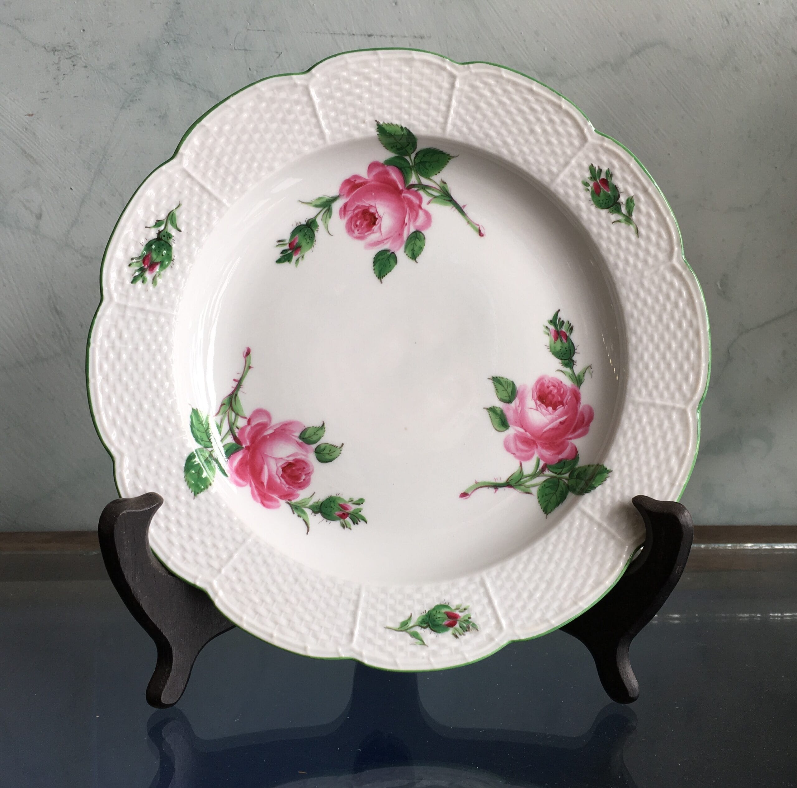 Meissen rose plate, ozier border, early 20th century -0