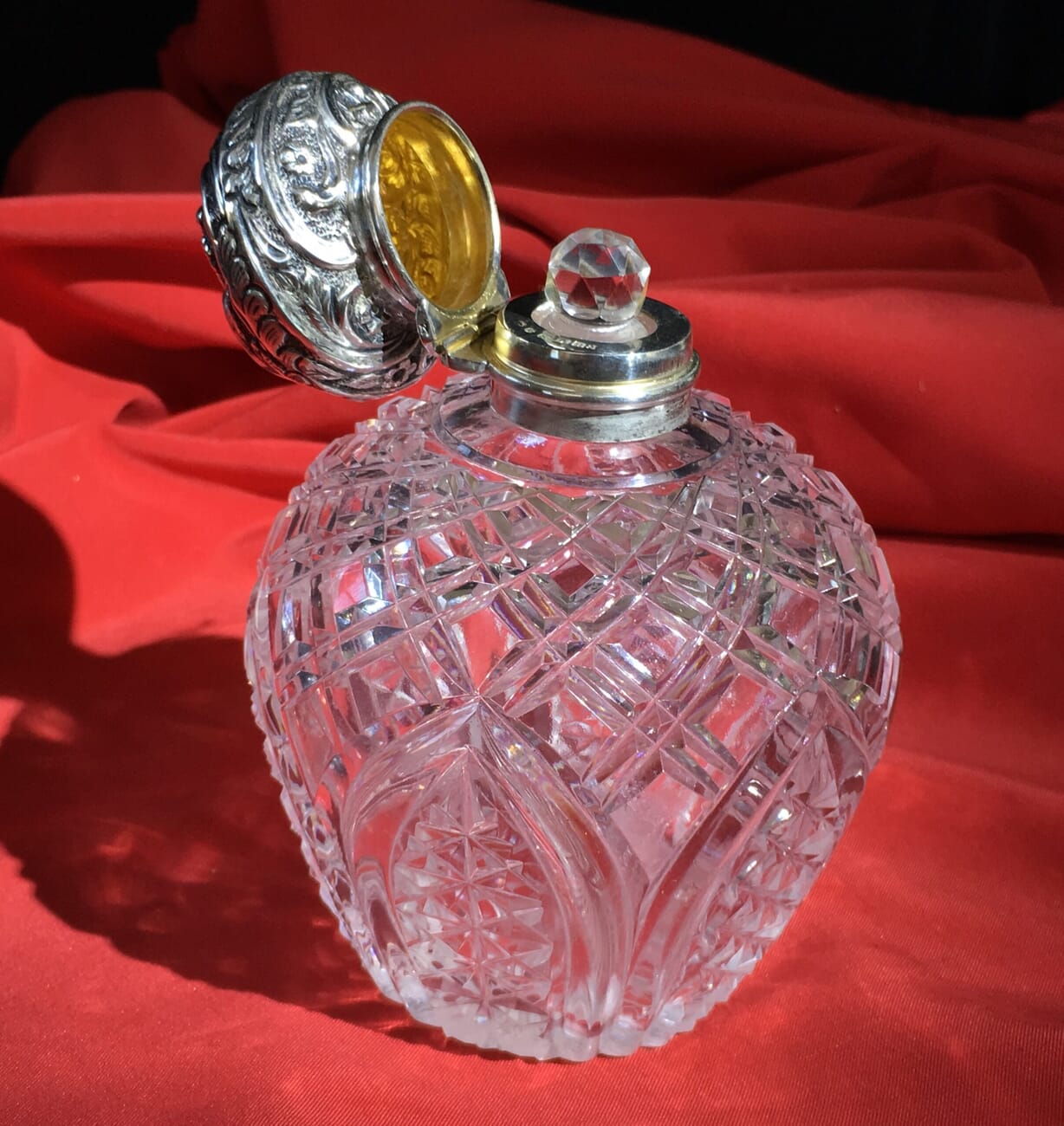 Victorian cut crystal perfume, Sterling Silver lid, 1897-22371