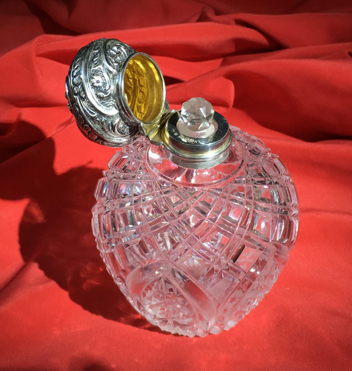 Victorian cut crystal perfume, Sterling Silver lid, 1897-22373