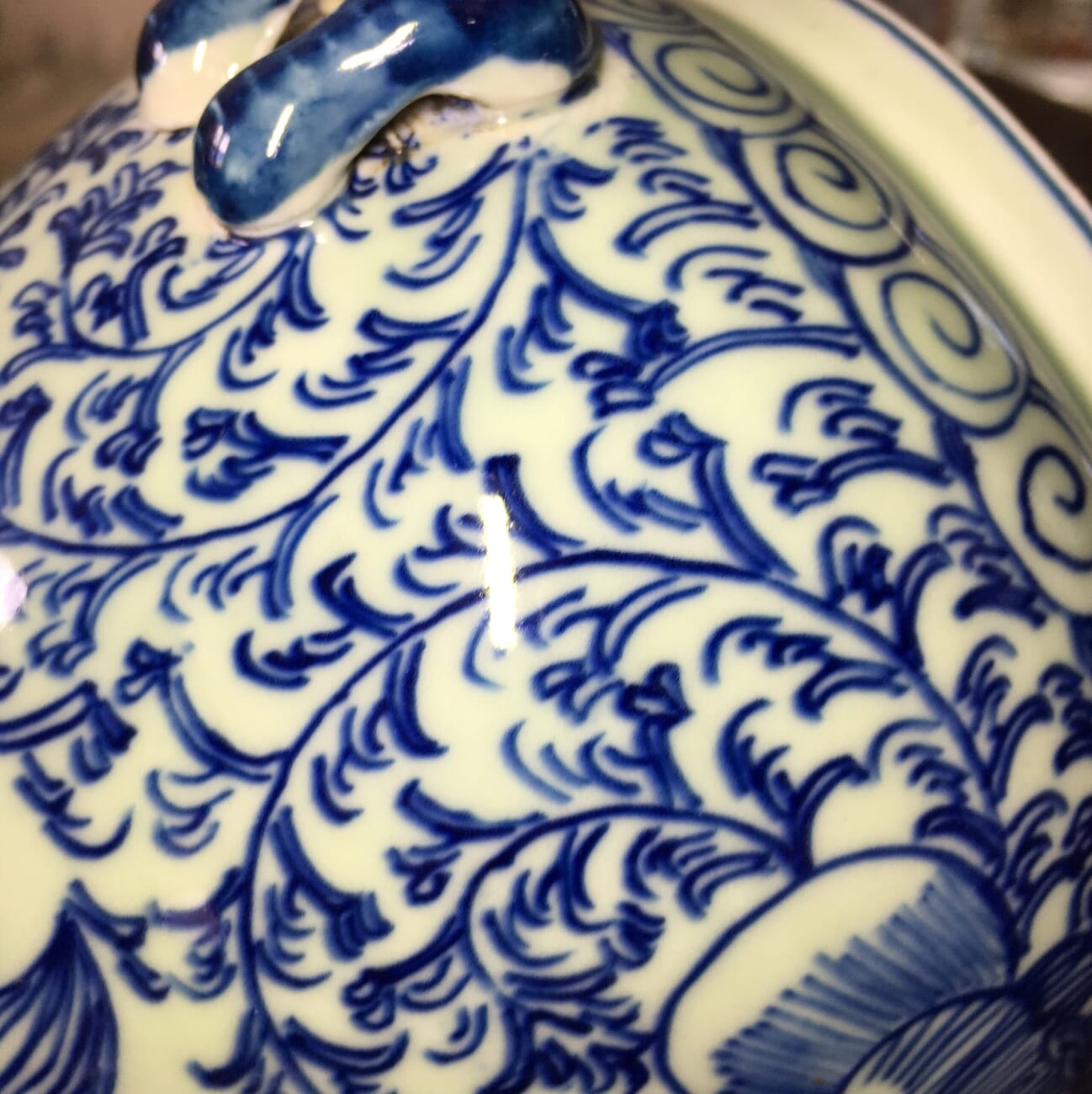 Pair of Chinese porcelain pots, cricket handles, 20th century-21642