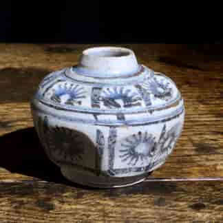 Thai Sawankhalok stoneware small jar, 14th century-0