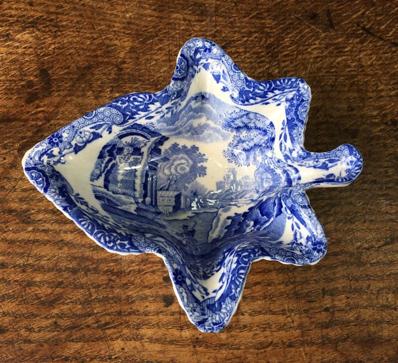 Spode pottery 'Italian Scenery' leaf form pickle dish. c.1880.-0