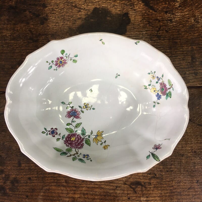 French faience basin, scattered flowers, c.1760.-0