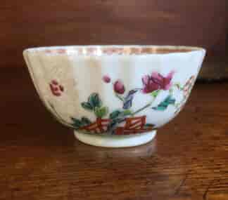Chinese teabowl, Famille Rose fenced garden, c. 1780 -0