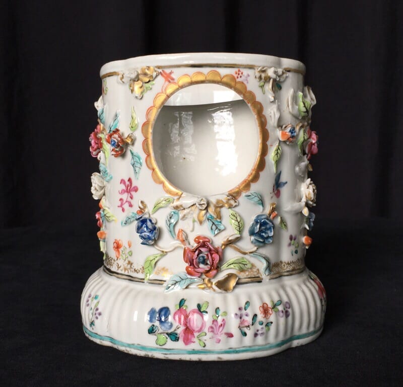 Chinese Export watch stand, flower encrusted, c. 1750-0