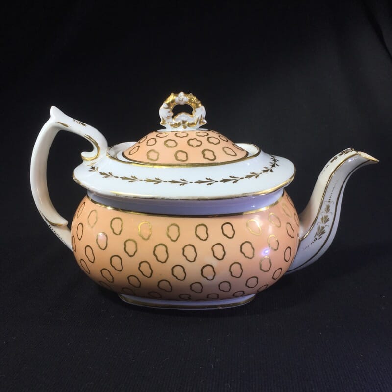 Chamberlains teapot with fawn & gold pattern 611, C. 1815 -0