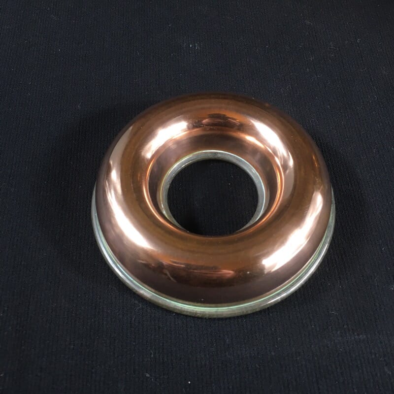 Small copper mould, circular form, c. 1900-0