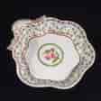 Chamberlains Worcester shell dish, rose wreath pattern, c. 1810-0