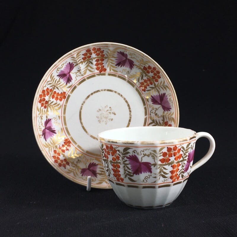 Coalport fluted cup & saucer, fruiting vine in red & purple, c. 1800-0