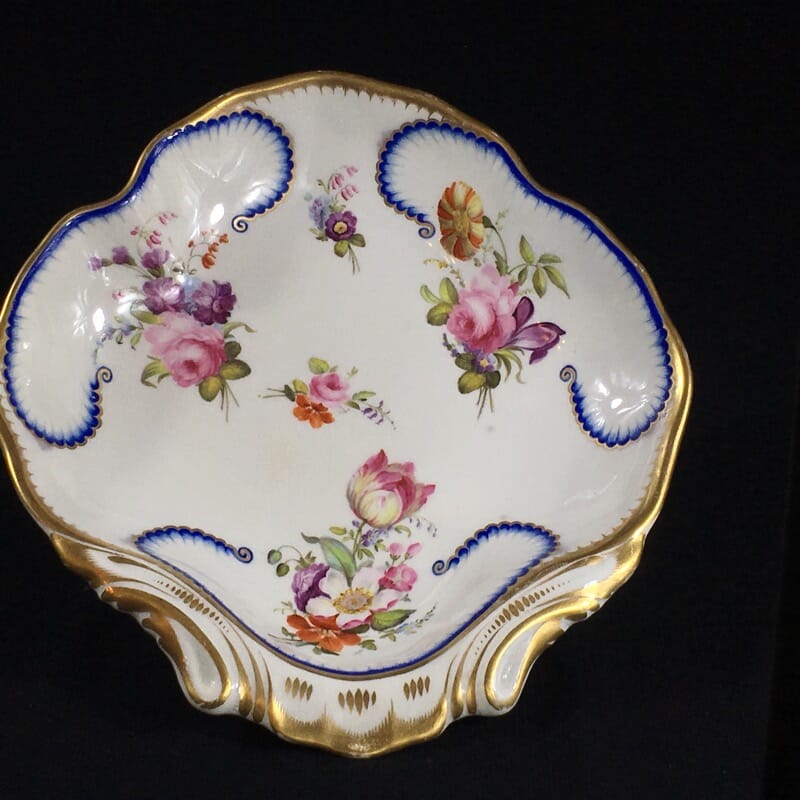 Derby shell dish in the Sèvres manner, Feuille de Choux, c.1810 -0
