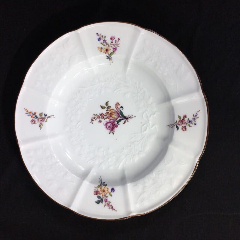 Meissen plate with flower moulding, deutchblumen flowers, 19th century -27609