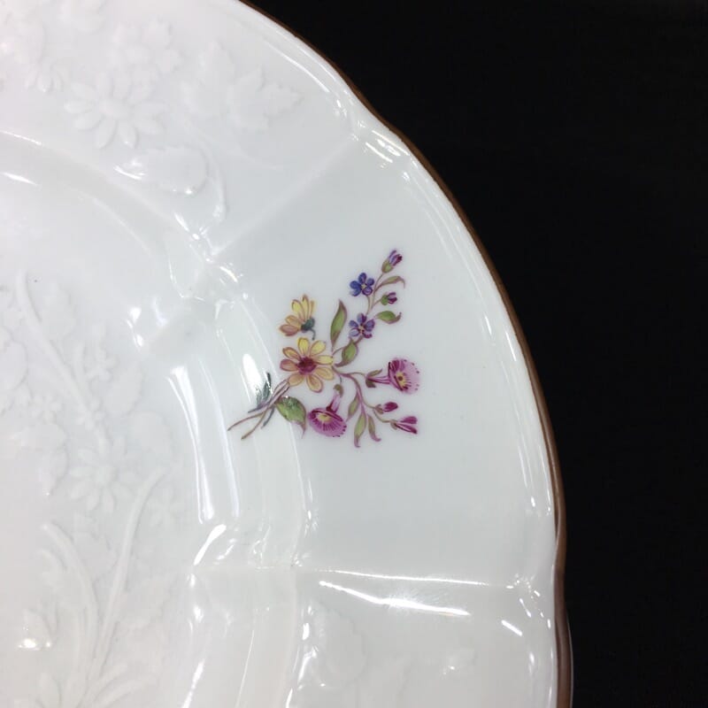 Meissen plate with flower moulding, deutchblumen flowers, 19th century -27610