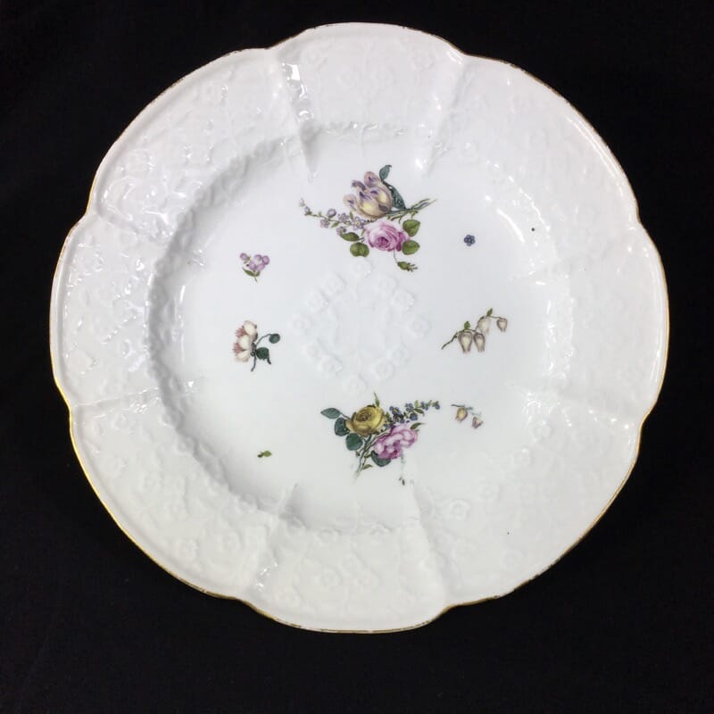 Meissen plate with unusual forget-me-not moulding, c. 1755 -0