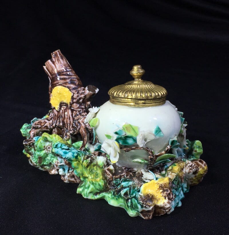 Villeroy encrier with ormolu lid, flowery urn & stump, circa 1740 -0