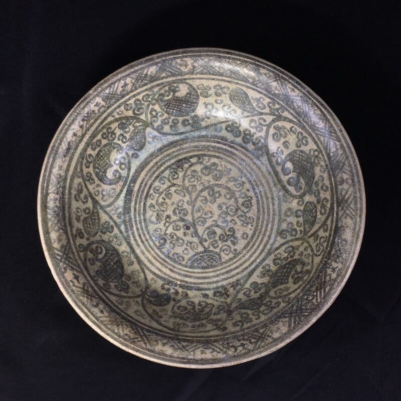 Sukhothai (Thai) stoneware dish, foliate dec, 15th - 16th century AD-0