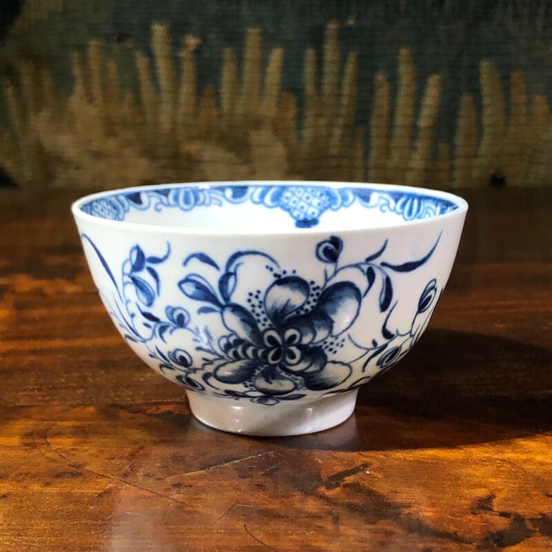 Worcester Mansfield pattern teabowl, C. 1770 -0