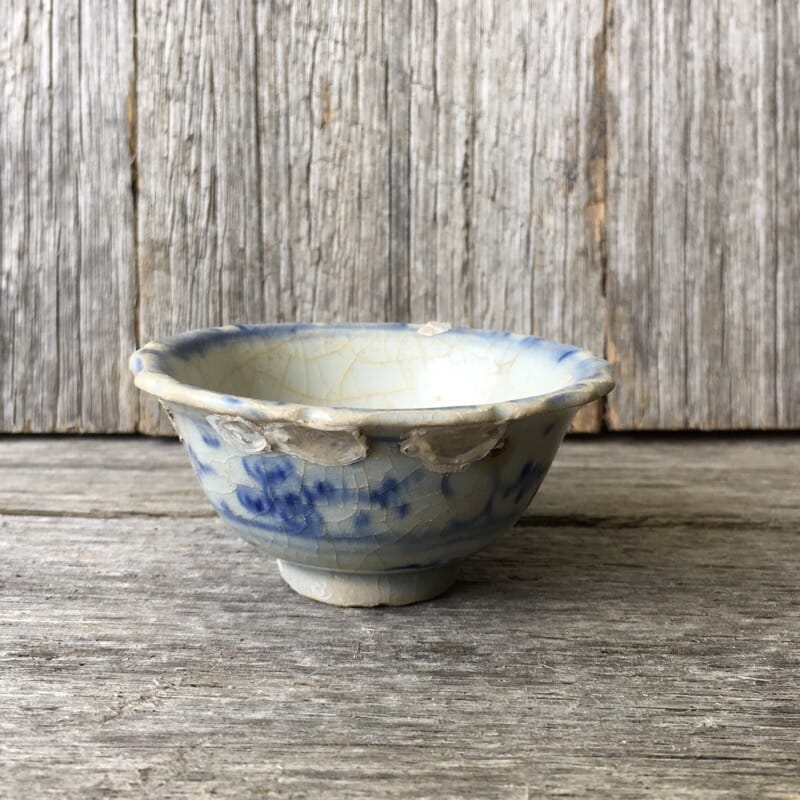 Shipwreck Ceramics: Hoi An teabowl, blue & white flowers, c.1480 -0