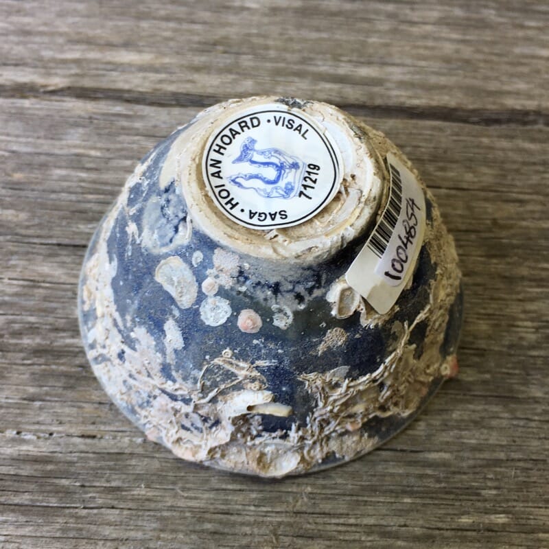 Hoi An Shipwreck: Vietnamese deep-blue glaze wine cup, C. 1480. -29867