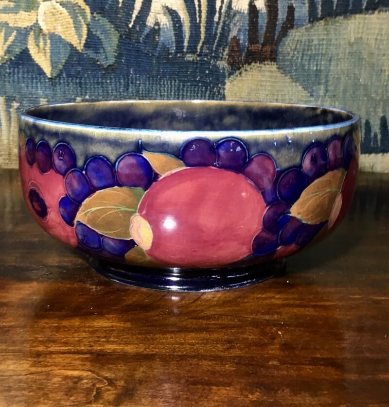 Moorcroft bowl in 'Pomegranate' pattern, 1920's -0