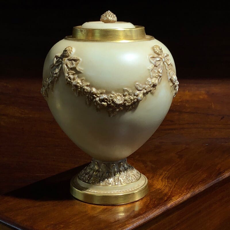 Royal Worcester ivory glaze vase & lid, 1891 -0