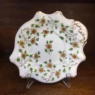 English porcelain serving dish, daisy sprigs, c. 1820-0