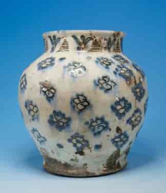 Persian fritware jar, Oriental style, 17th century