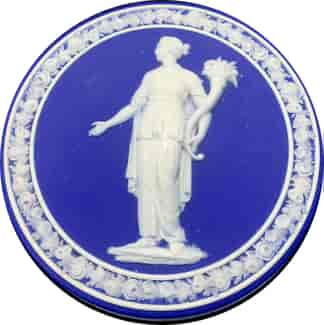 Wedgwood Jasperware box, Ceres, Flaxman design 1815