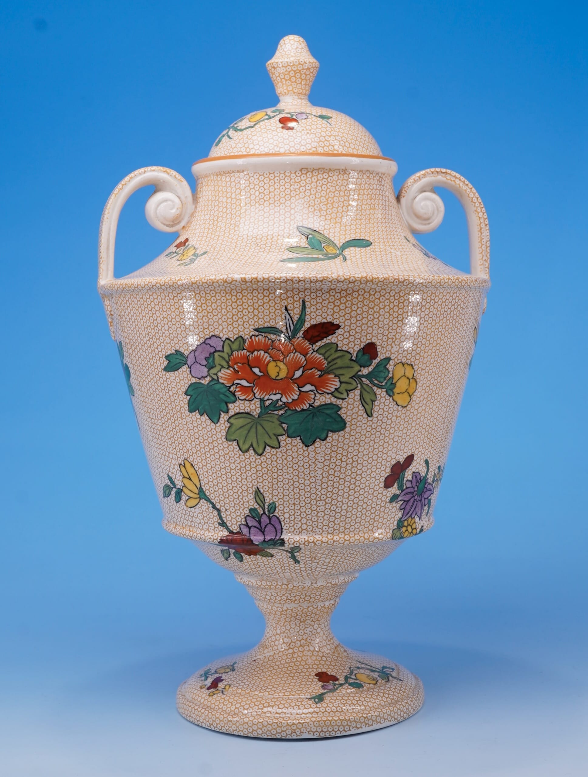 A Large Wedgwood Queensware Vase and Cover A Large Wedgwood Queensware Vase and Cover