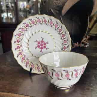 Early Flight Worcester teabowl & saucer, daisyhead & 'S' pattern, c. 1790
