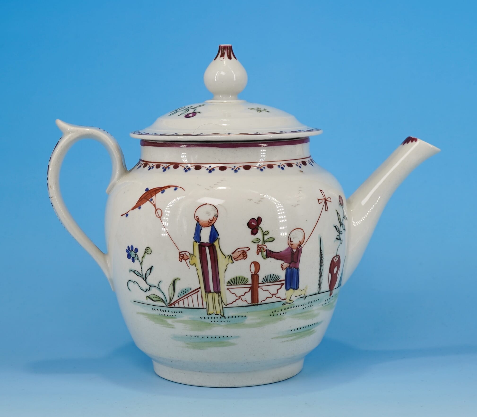 Early Newhall teapot, pattern 20 C Chinoiserie family & fence, c. 1795 C Moorabool Antique Galleries