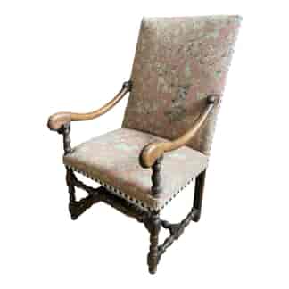 A set of six Louis XIV regiltwood armchairs and one sofa, Suite de six  fauteuils et un canapé en bois redoré d'époque Louis XIV