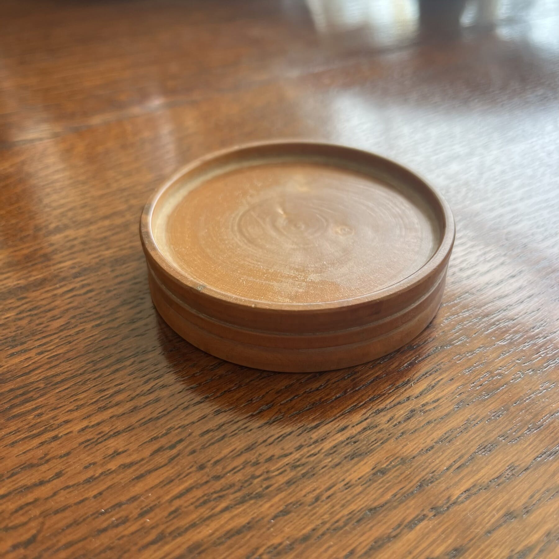 Treen pill rounder, 19th C
